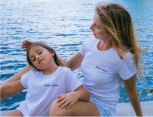 Load image into Gallery viewer, 🦌 Miami Biche T-Shirt blanc - Femme