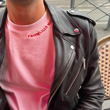 Charger l&#39;image dans la galerie, 🫀FROM LILLE MADAME T-Shirt rose – Unisexe