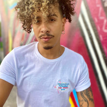Charger l&#39;image dans la galerie, 🦩 WELCOME To Scandalous LAS VEGAS NEVADA... T-Shirt blanc - Unisexe | Phosphorescent