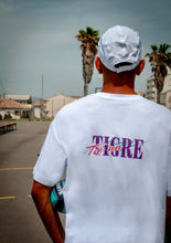 Charger l'image dans la galerie, 🐯Tié un tigre T-Shirt blanc – Unisexe | Phosphorescent