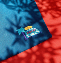 Charger l&#39;image dans la galerie, ☮️Van Life direction Le Sud T-Shirt Aquamarine - Unisexe | Phosphorescent